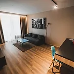 Avenue Pallova 28 Hotel 4*