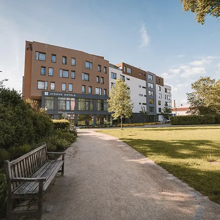 호텔 Avenue Pallova 28 4*