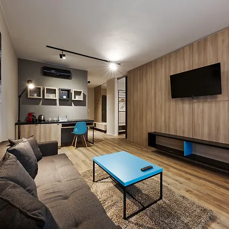 Avenue Pallova 28 Hotel 4*