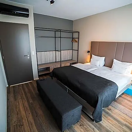 Avenue Pallova 28