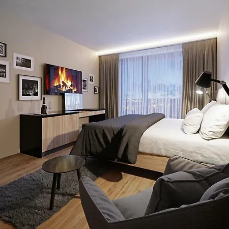 Avenue Pallova 28 Szálloda 4*