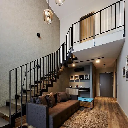 Avenue Pallova 28 Hotel 4*