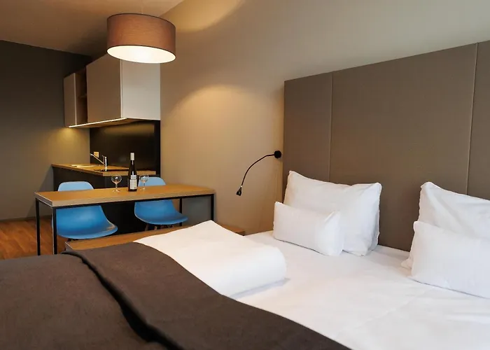 Hotel Avenue Pallova 28