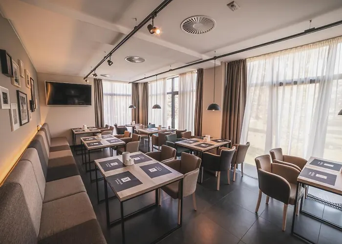 Avenue Pallova 28 Hotel