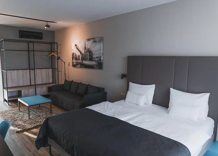 Avenue Pallova 28 4*