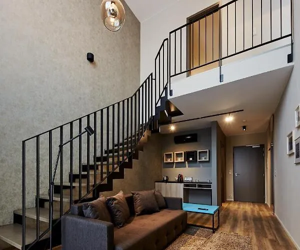 Avenue Pallova 28 Hotel 4*