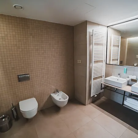 Hotel Avenue Pallova 28