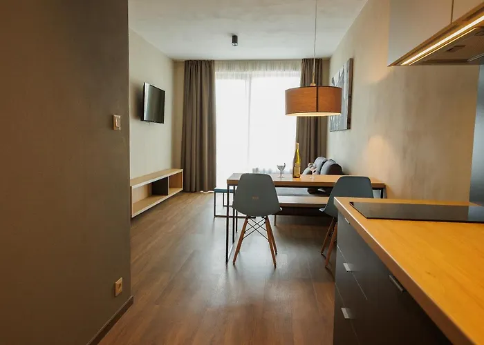 Avenue Pallova 28 4*