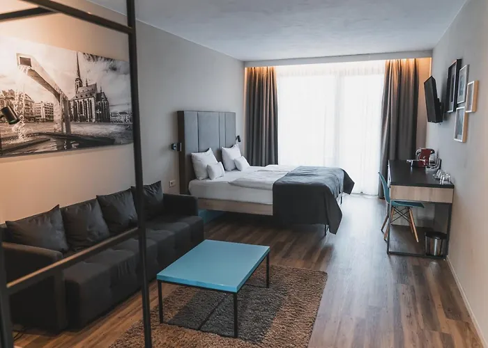 Hotell Avenue Pallova 28 4*