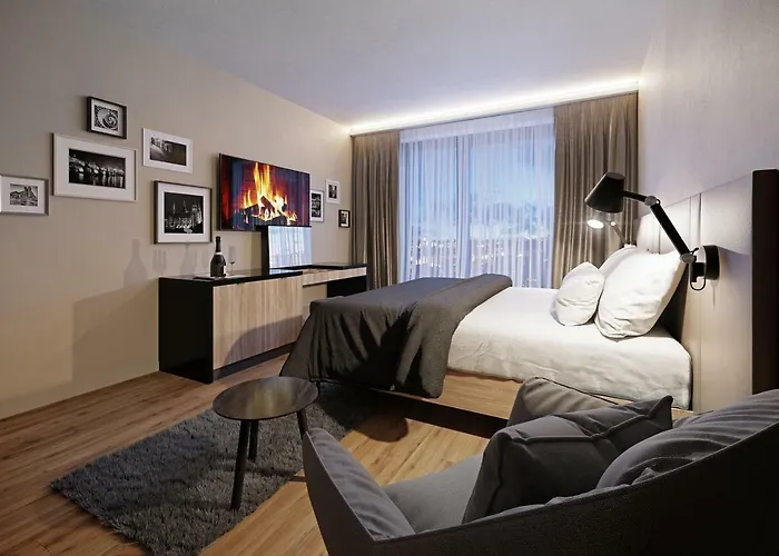 Avenue Pallova 28 Hotell 4*